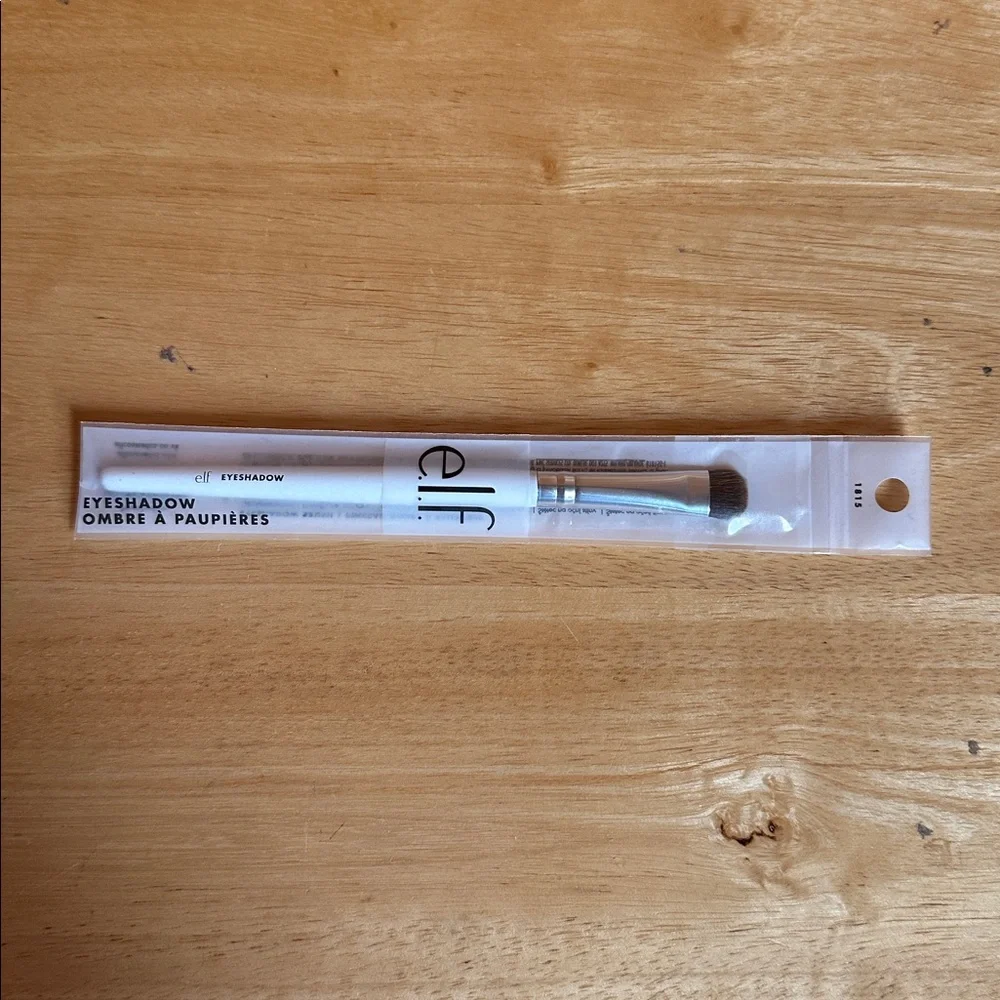 E.L.F. Eyeshadow Brush